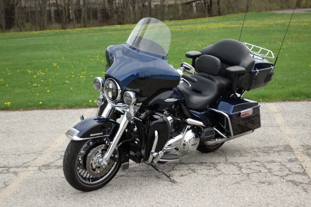 Used 2013 Harley Davidson Electra Glide Ultra - FLTHTK MODEL - GORGEOUS BIKE - SEE VIDEO | Mundelein, IL