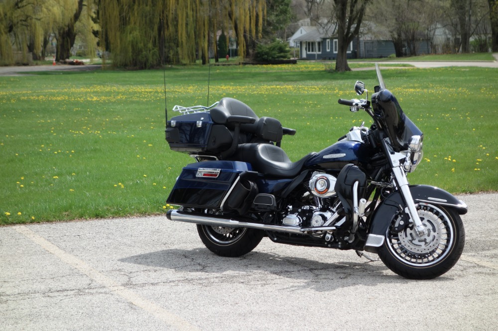 Used 2013 Harley Davidson Electra Glide Ultra - FLTHTK MODEL - GORGEOUS BIKE - SEE VIDEO | Mundelein, IL