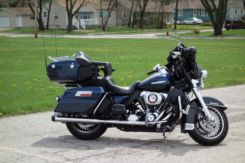 Used 2013 Harley Davidson Electra Glide Ultra - FLTHTK MODEL - GORGEOUS BIKE - SEE VIDEO | Mundelein, IL