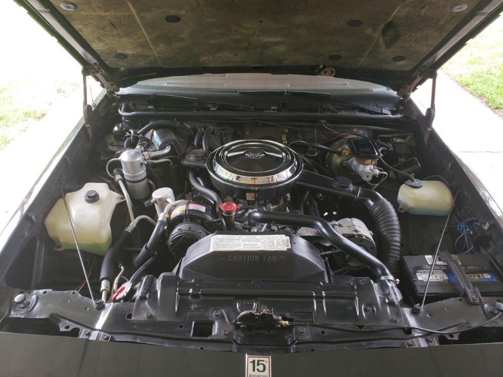 Used 1983 Oldsmobile Cutlass - 15th ANNIVERSARY HURST OLDS - CLEAN AND SOLID- | Mundelein, IL