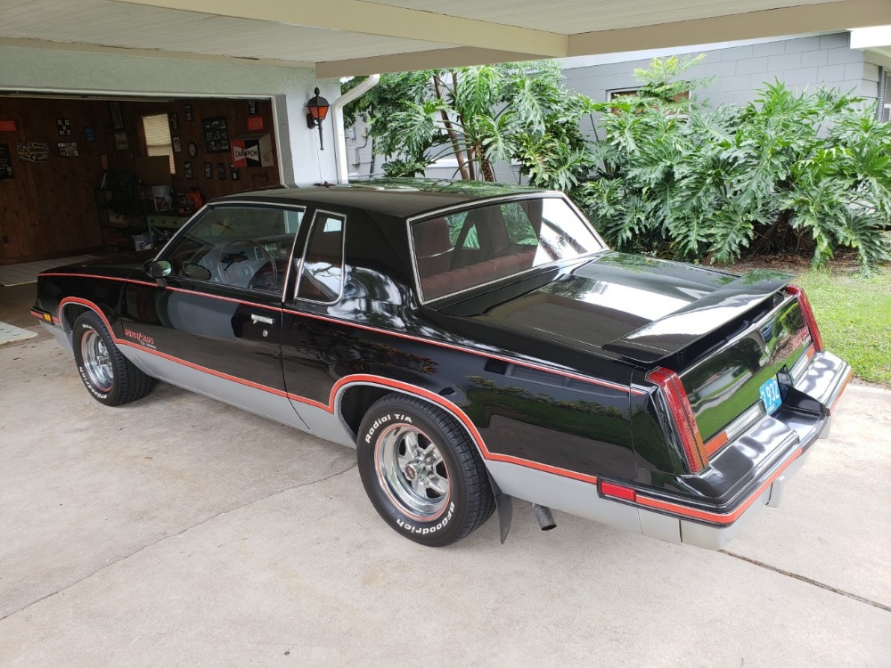 Used 1983 Oldsmobile Cutlass - 15th ANNIVERSARY HURST OLDS - CLEAN AND SOLID- | Mundelein, IL