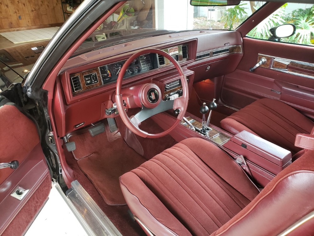 Used 1983 Oldsmobile Cutlass - 15th ANNIVERSARY HURST OLDS - CLEAN AND SOLID- | Mundelein, IL
