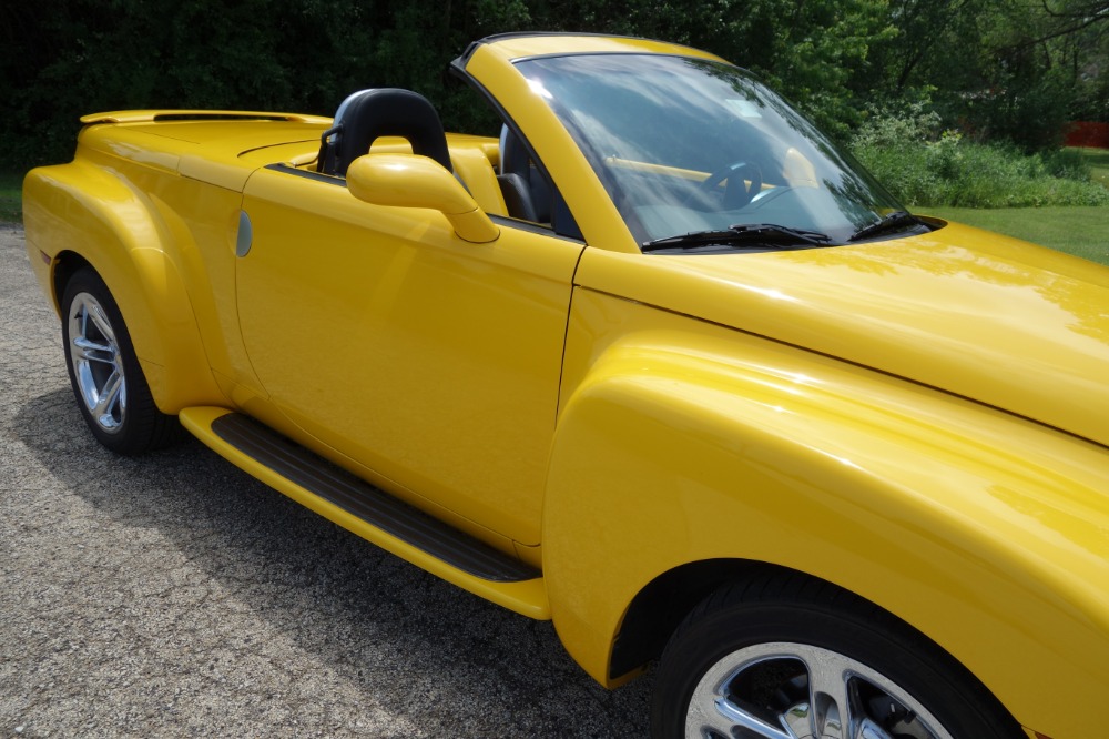Used 2005 Chevrolet SSR -CONVERTIBLE - 390HP WITH 405 LB FT TORQUE- SEE VIDEO | Mundelein, IL