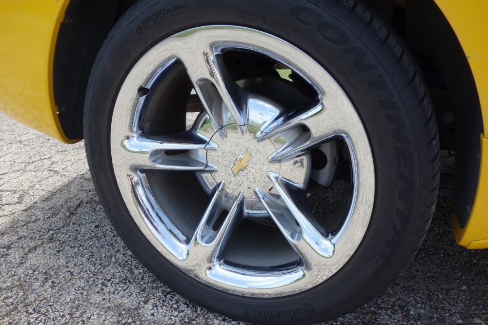 Used 2005 Chevrolet SSR -CONVERTIBLE - 390HP WITH 405 LB FT TORQUE- SEE VIDEO | Mundelein, IL