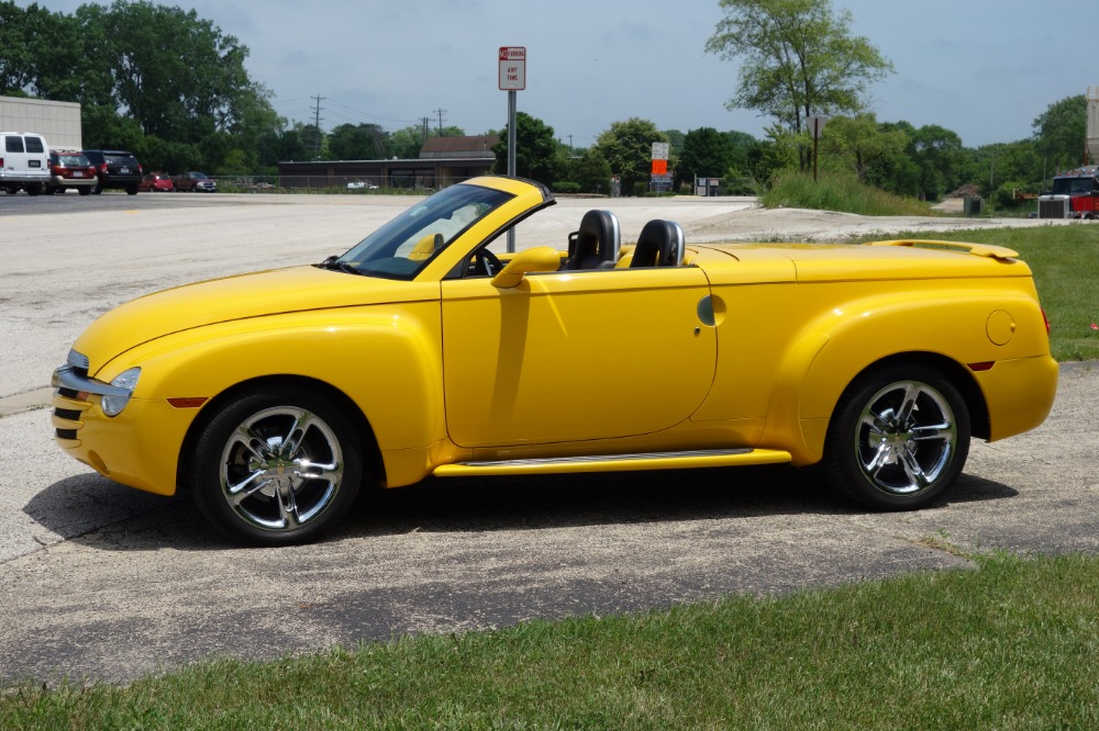 Used 2005 Chevrolet SSR -CONVERTIBLE - 390HP WITH 405 LB FT TORQUE- SEE VIDEO | Mundelein, IL