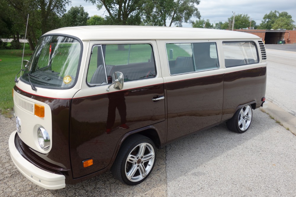 Used 1977 Volkswagen Bus -CRUISE N STYLE - SEE VIDEO | Mundelein, IL