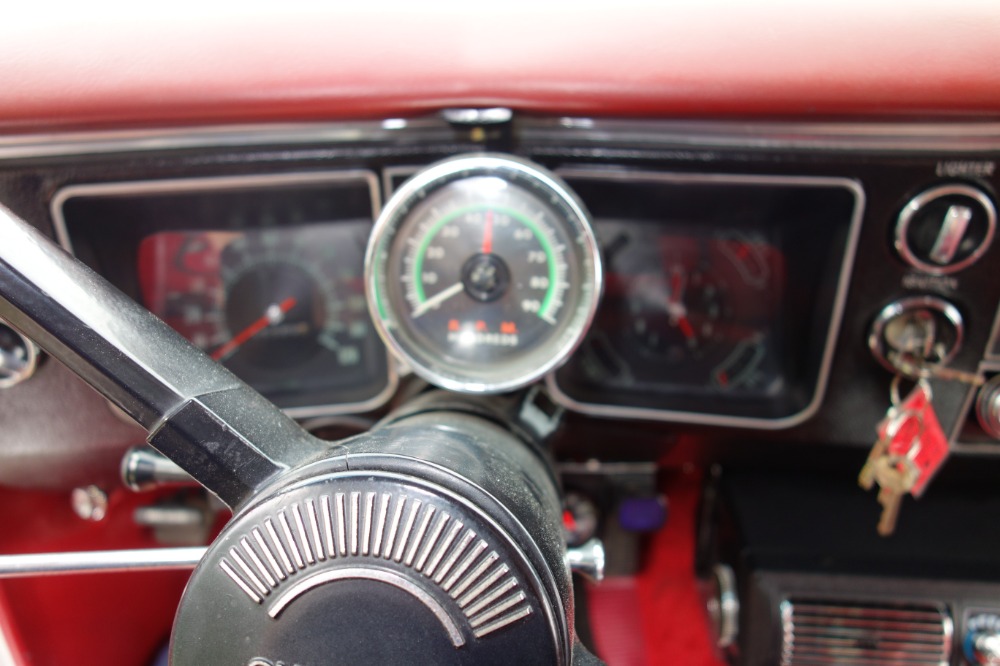 Used 1968 Chevrolet Chevelle -DELUXE 300-LUXURY GENTLEMANS CHEVELLE-RESTORED-OVERDRIVE/AC- SEE VIDEO | Mundelein, IL