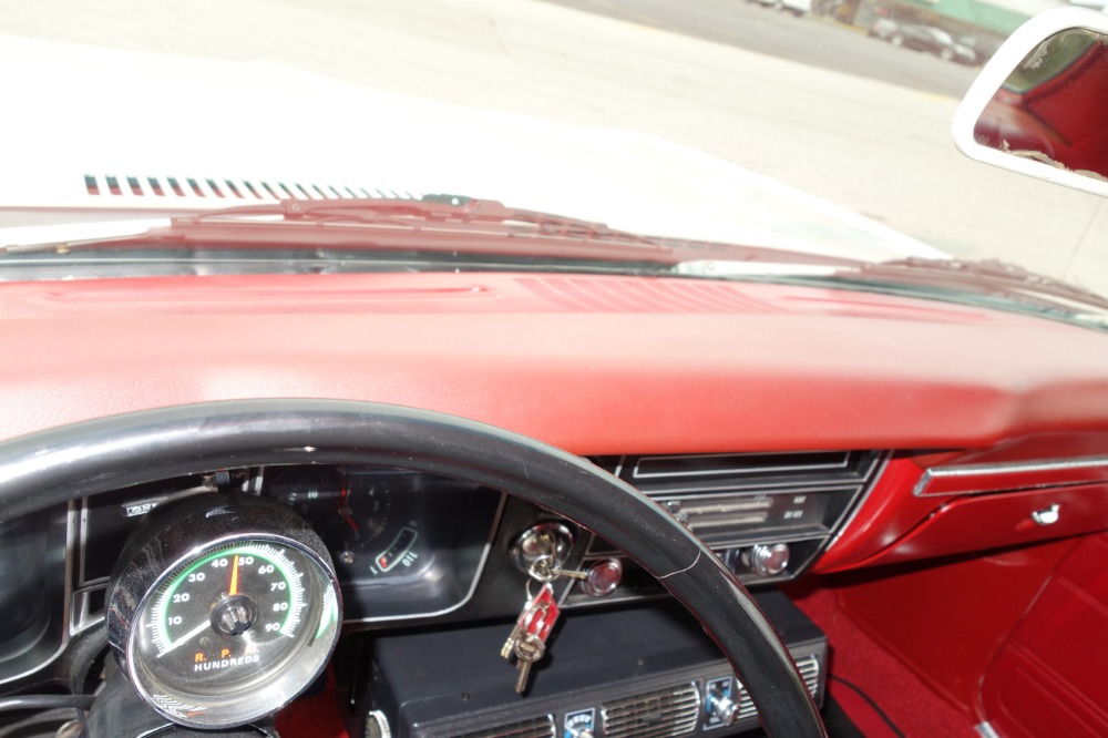 Used 1968 Chevrolet Chevelle -DELUXE 300-LUXURY GENTLEMANS CHEVELLE-RESTORED-OVERDRIVE/AC- SEE VIDEO | Mundelein, IL