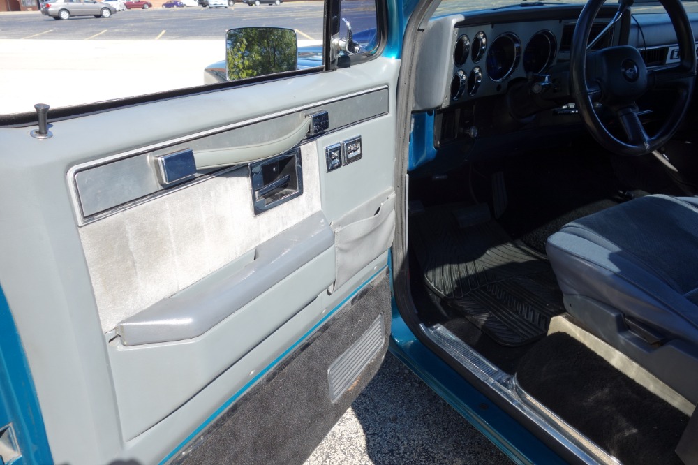 Used 1987 Chevrolet Pickup -C-10 - DARK TEAL PICKUP -RIDE TECH SUSPENSION- FUEL INJECTED- SEE VIDEO | Mundelein, IL