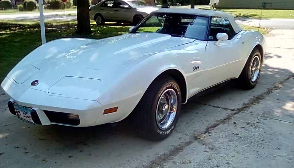 Chevrolet Corvette Р±РµР»С‹Р№