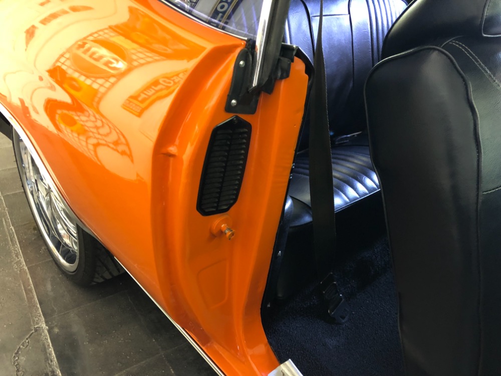 Used 1971 Chevrolet Chevelle -RESTORED 2015-HUGGER ORANGE-PRO TOUR LOOK-REAL NICE PAINT- SEE VIDEO | Mundelein, IL