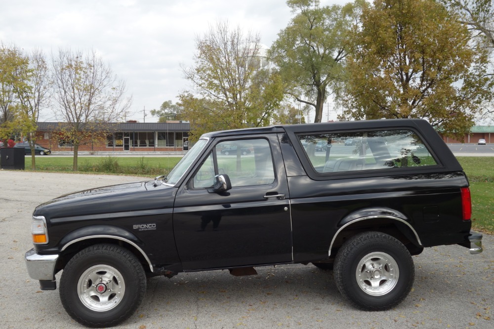 Used 1993 Ford Bronco - SOLID 4X4 RELIABLE WINTER DRIVER- 123K MILES - SEE VIDEO | Mundelein, IL