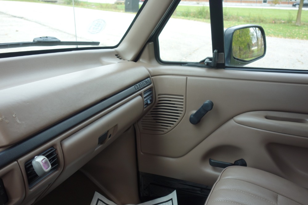 Used 1993 Ford Bronco - SOLID 4X4 RELIABLE WINTER DRIVER- 123K MILES - SEE VIDEO | Mundelein, IL