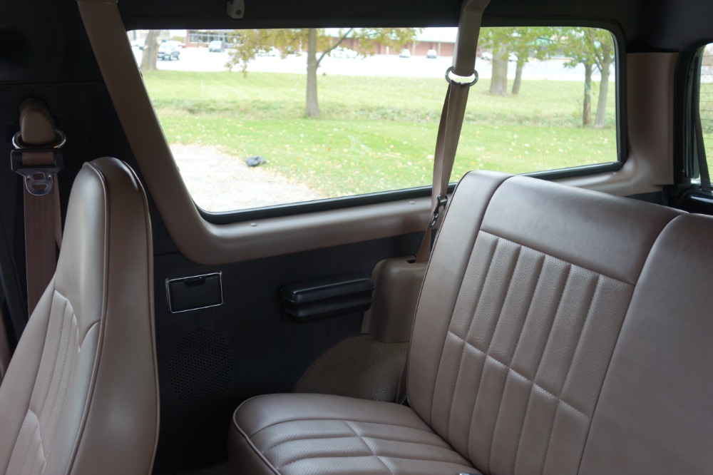 Used 1993 Ford Bronco - SOLID 4X4 RELIABLE WINTER DRIVER- 123K MILES - SEE VIDEO | Mundelein, IL