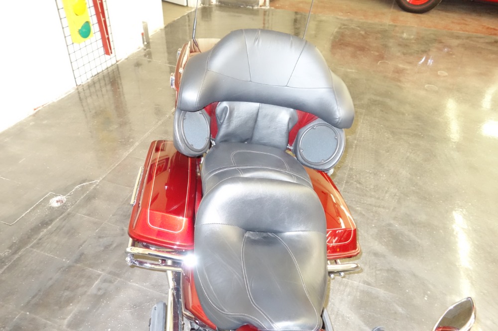 Used 2009 HARLEY DAVIDSON FLHTCU ULTRA CLASSIC-PRICE DROP-SPRING FUN-BUY NOW | Mundelein, IL