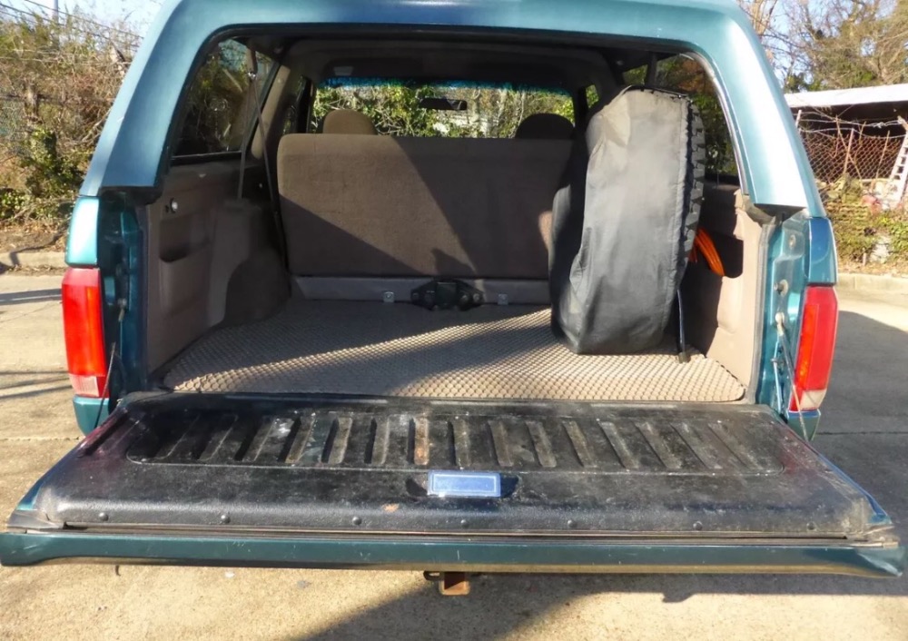 Used 1996 Ford Bronco -XL-4x4-LIFTED-ARIZONA TRUCK-WE FINANCE- | Mundelein, IL