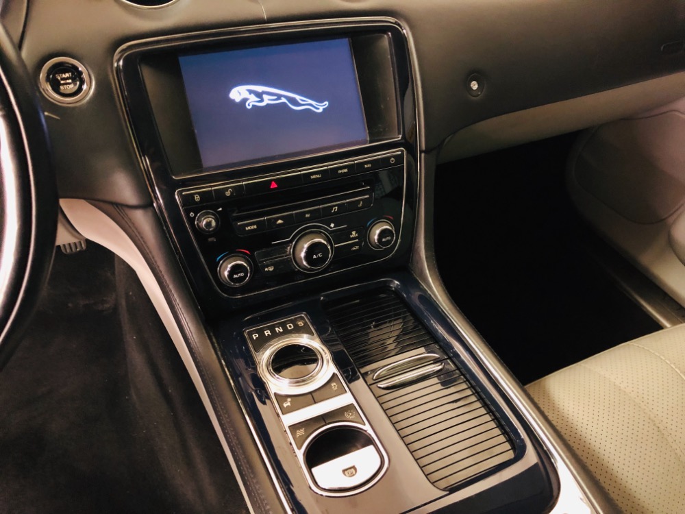Used 2012 Jaguar XJ -NO HAGGLE BUY IT NOW PRICE-CHECK OUT PRICE-3 OWNER-CLEAN AUTO CHECK-VIDEO- | Mundelein, IL