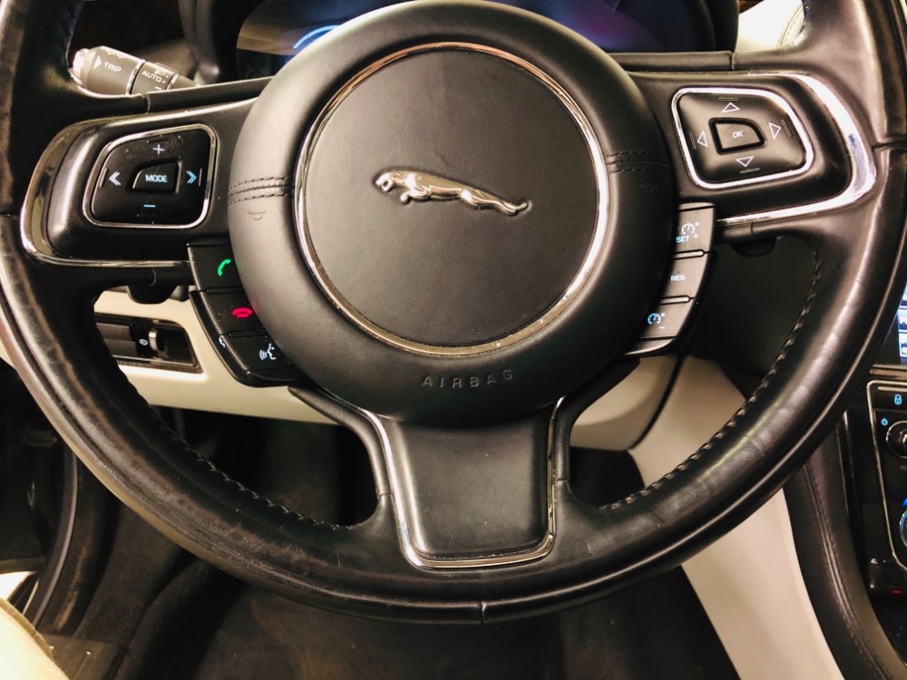 Used 2012 Jaguar XJ -NO HAGGLE BUY IT NOW PRICE-CHECK OUT PRICE-3 OWNER-CLEAN AUTO CHECK-VIDEO- | Mundelein, IL