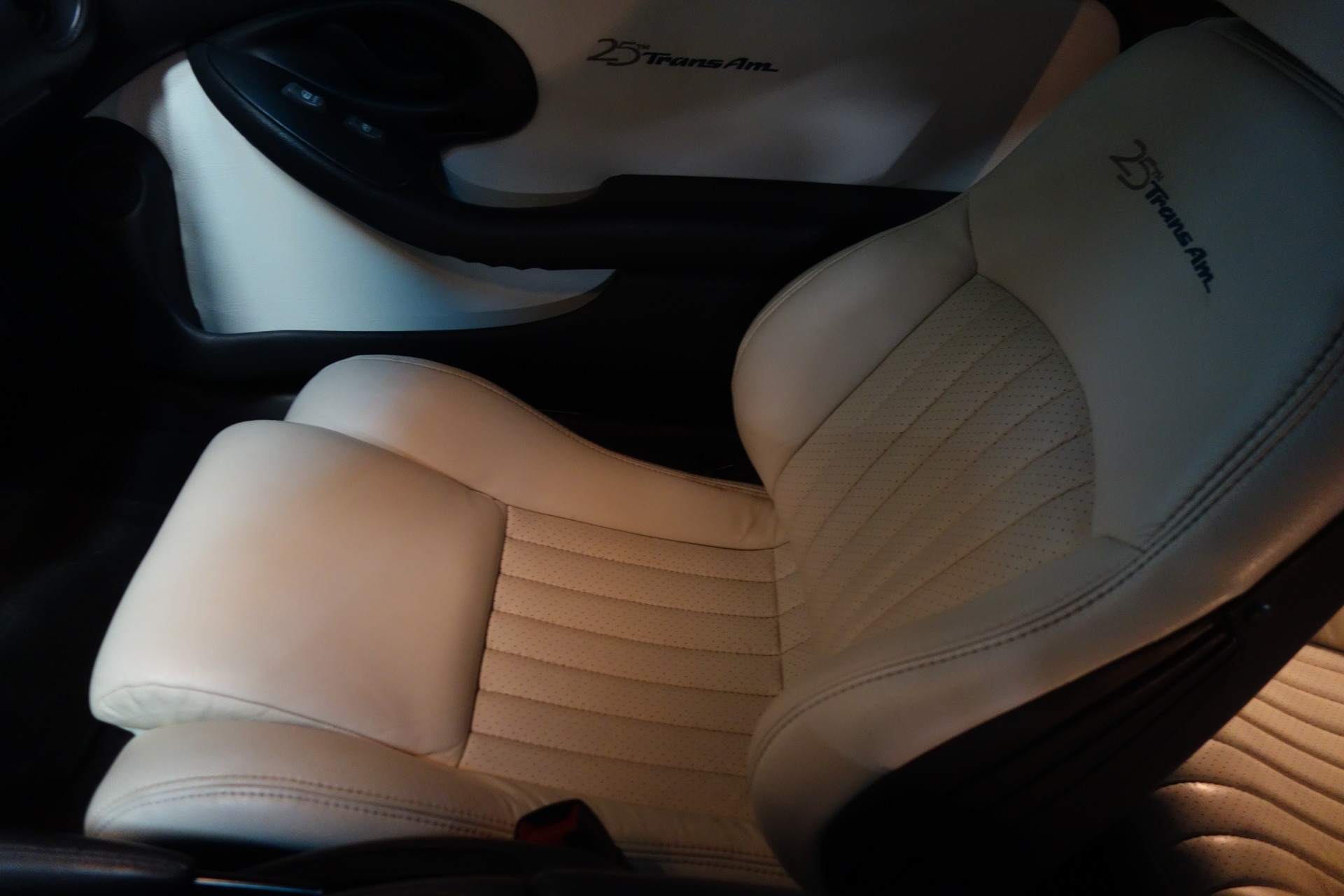Used 1994 Pontiac Firebird - 25TH ANNIVERSARY TRANS AM - MINT CONDITION - CLEAN CARFAX | Mundelein, IL