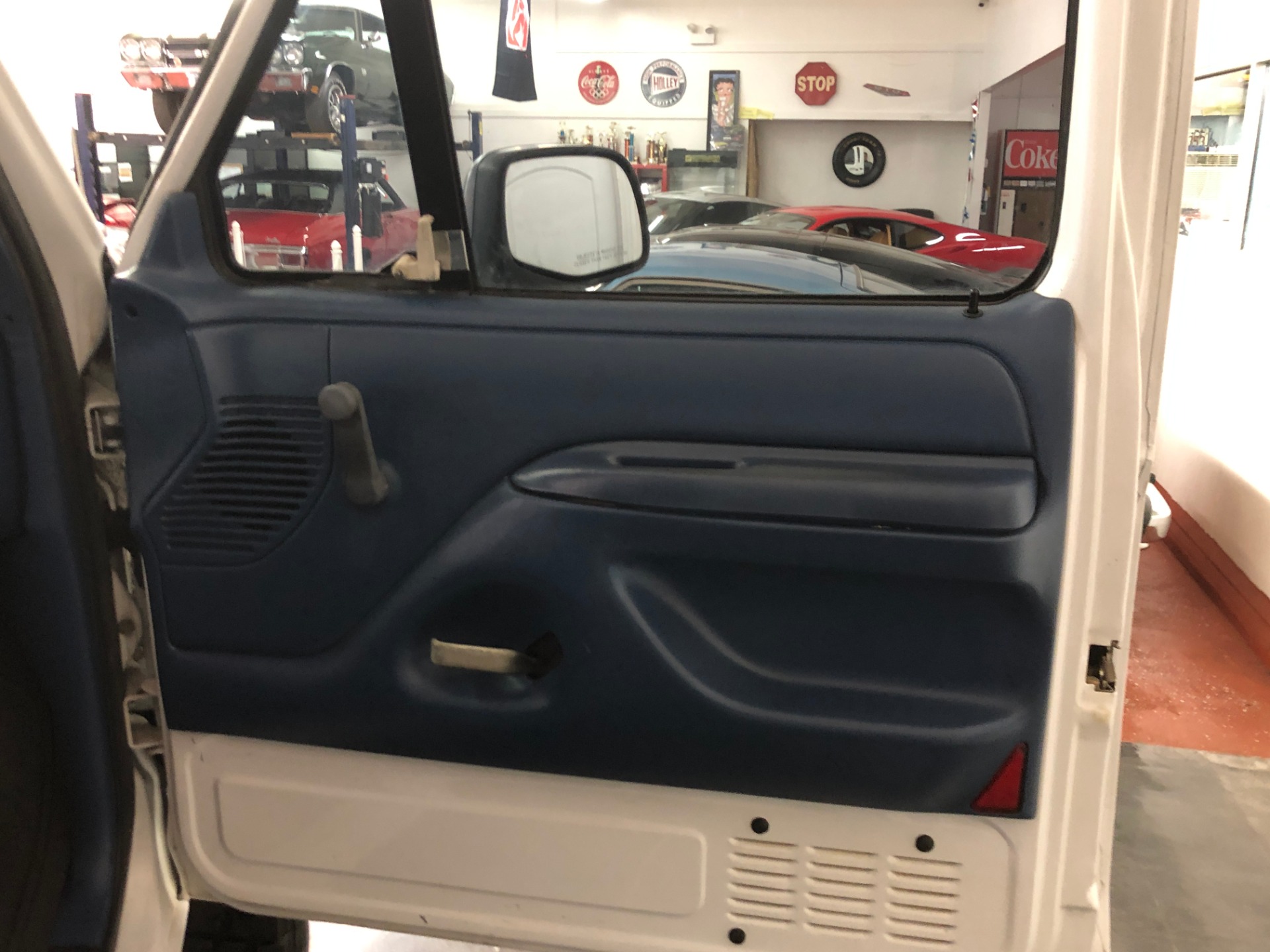 Used 1995 Ford Bronco XL-CLEAN CALIFORNIA VEHICLE-FINANCING OK-CLEAN CARFAX-VIDEO | Mundelein, IL