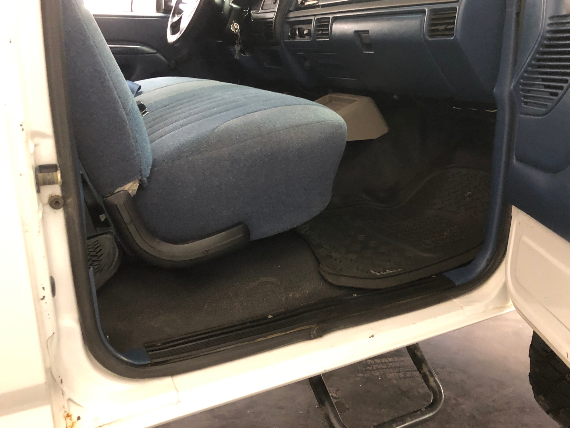 Used 1995 Ford Bronco XL-CLEAN CALIFORNIA VEHICLE-FINANCING OK-CLEAN CARFAX-VIDEO | Mundelein, IL