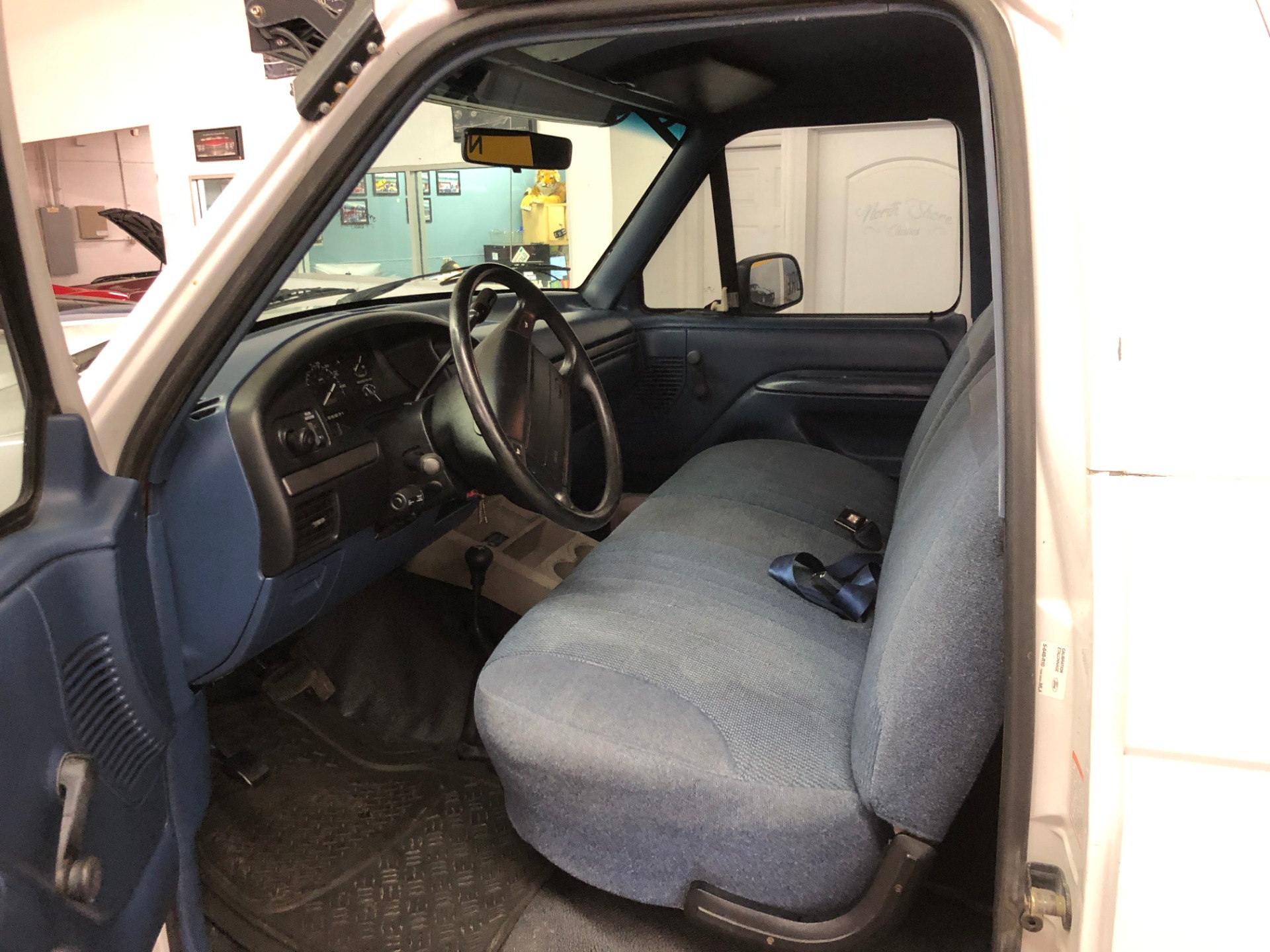 Used 1995 Ford Bronco XL-CLEAN CALIFORNIA VEHICLE-FINANCING OK-CLEAN CARFAX-VIDEO | Mundelein, IL