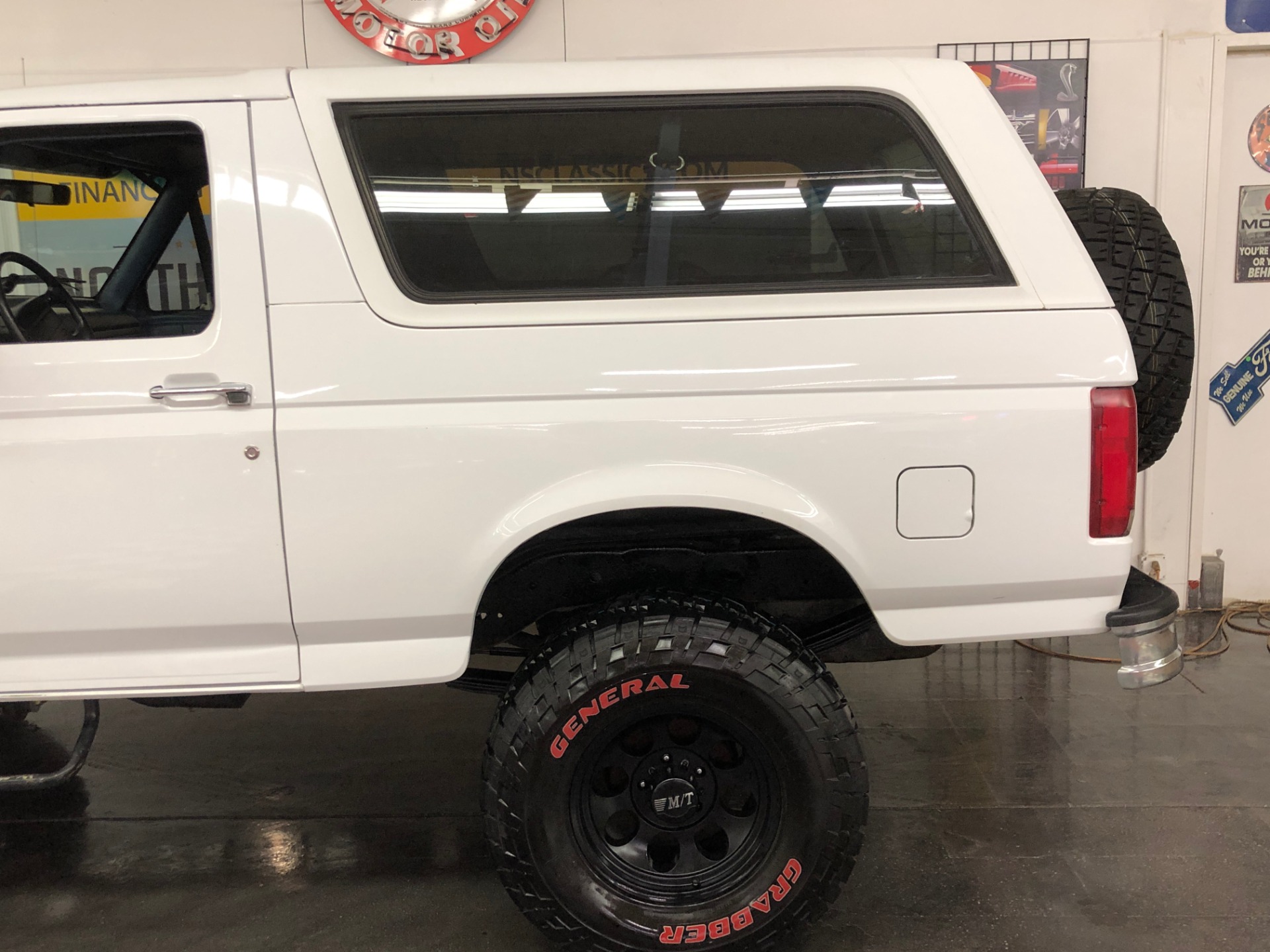Used 1995 Ford Bronco XL-CLEAN CALIFORNIA VEHICLE-FINANCING OK-CLEAN CARFAX-VIDEO | Mundelein, IL