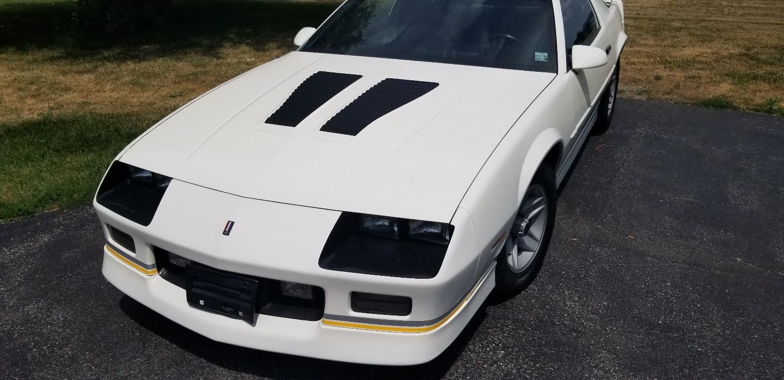 Used 1988 Chevrolet Camaro -IROC Z-CLEAN 2DOOR HATCHBACK-1 OWNER VEHICLE-CLEAN CARFAX- | Mundelein, IL