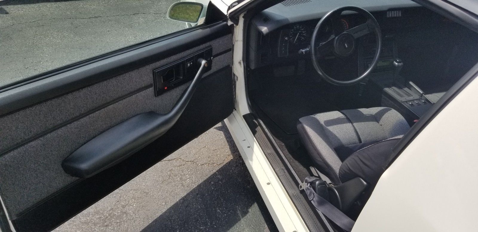 Used 1988 Chevrolet Camaro -IROC Z-CLEAN 2DOOR HATCHBACK-1 OWNER VEHICLE-CLEAN CARFAX- | Mundelein, IL