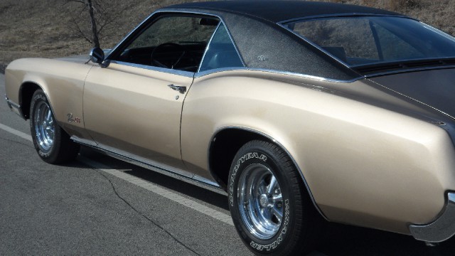 Used 1967 Buick Riviera SOLD-SEE VIDEO--NUMBERS MATCHING SURVIVOR!!!  TRADES OK! | Mundelein, IL