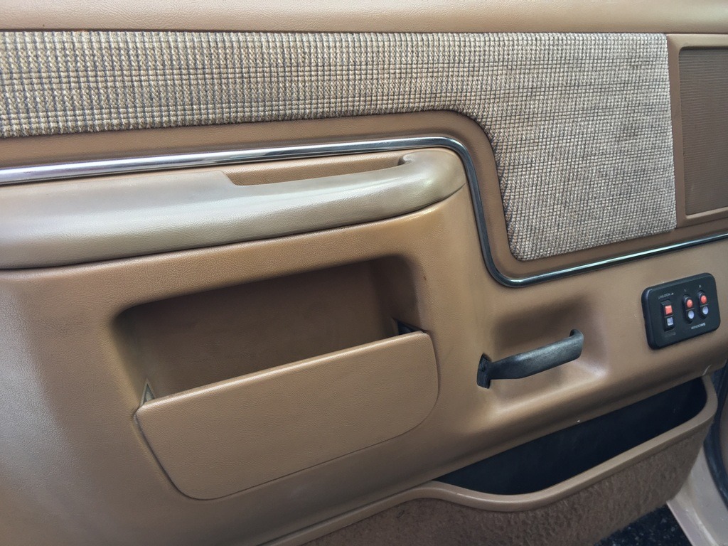 Used 1988 Ford Bronco XLT- ORIGINAL PAINT- ARIZONA SUV- | Mundelein, IL