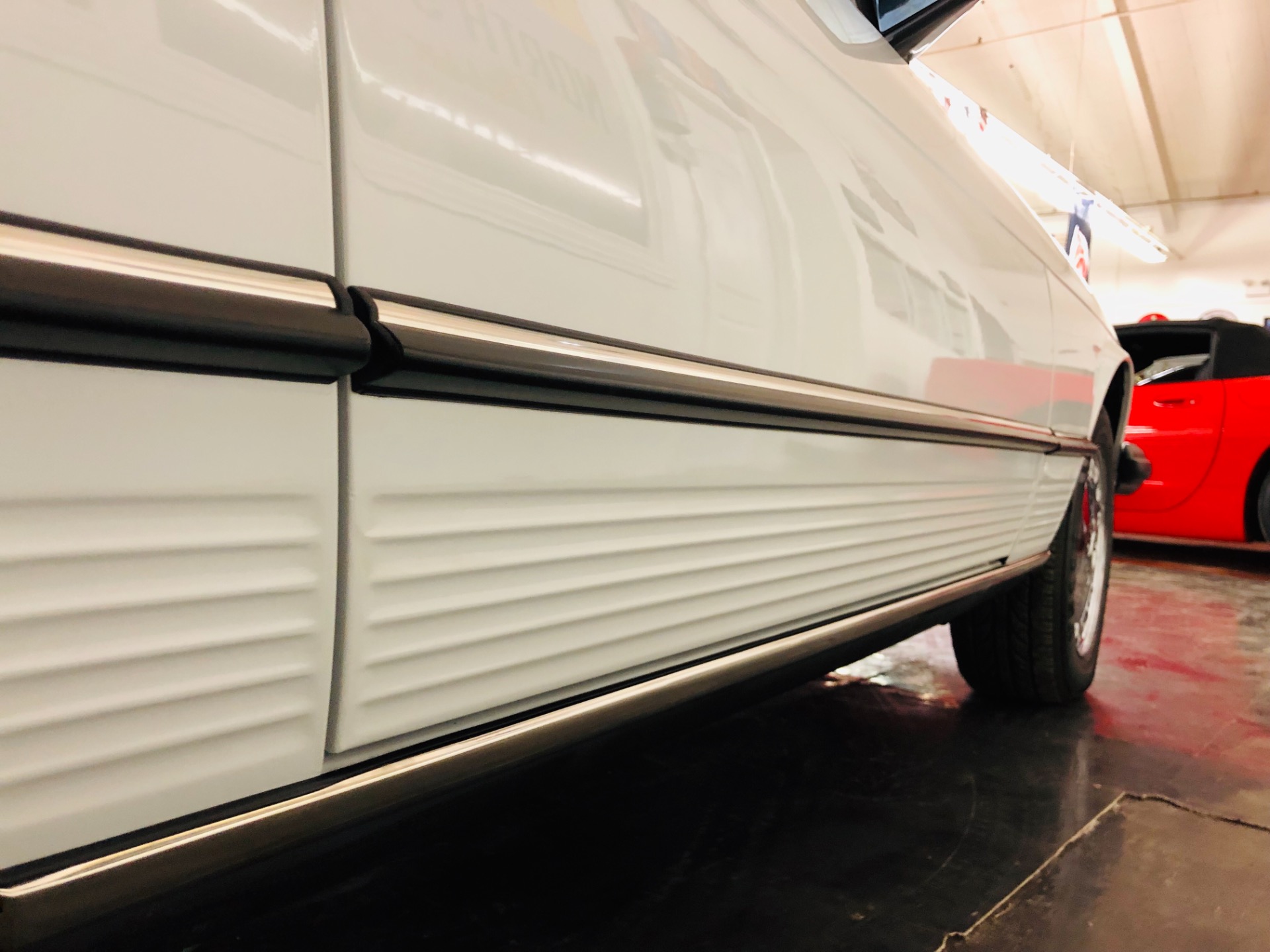 Used 1989 Mercedes Benz 560 SL -FINAL YEAR ICONIC ROADSTER/CONVERTIBLE-VIDEO | Mundelein, IL