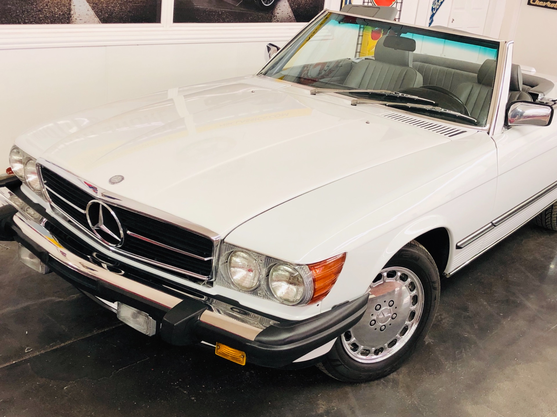 Used 1989 Mercedes Benz 560 SL -FINAL YEAR ICONIC ROADSTER/CONVERTIBLE-VIDEO | Mundelein, IL