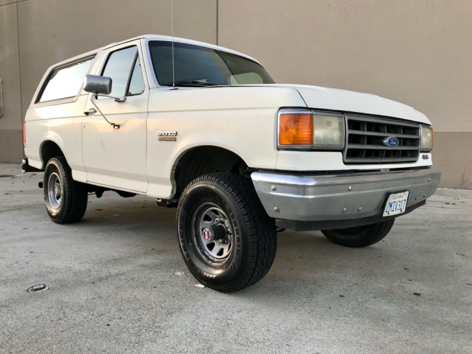 Used 1989 Ford Bronco -CUSTOM-ONE OWNER CALIFORNIA SUV-85K MILES-4X4- | Mundelein, IL