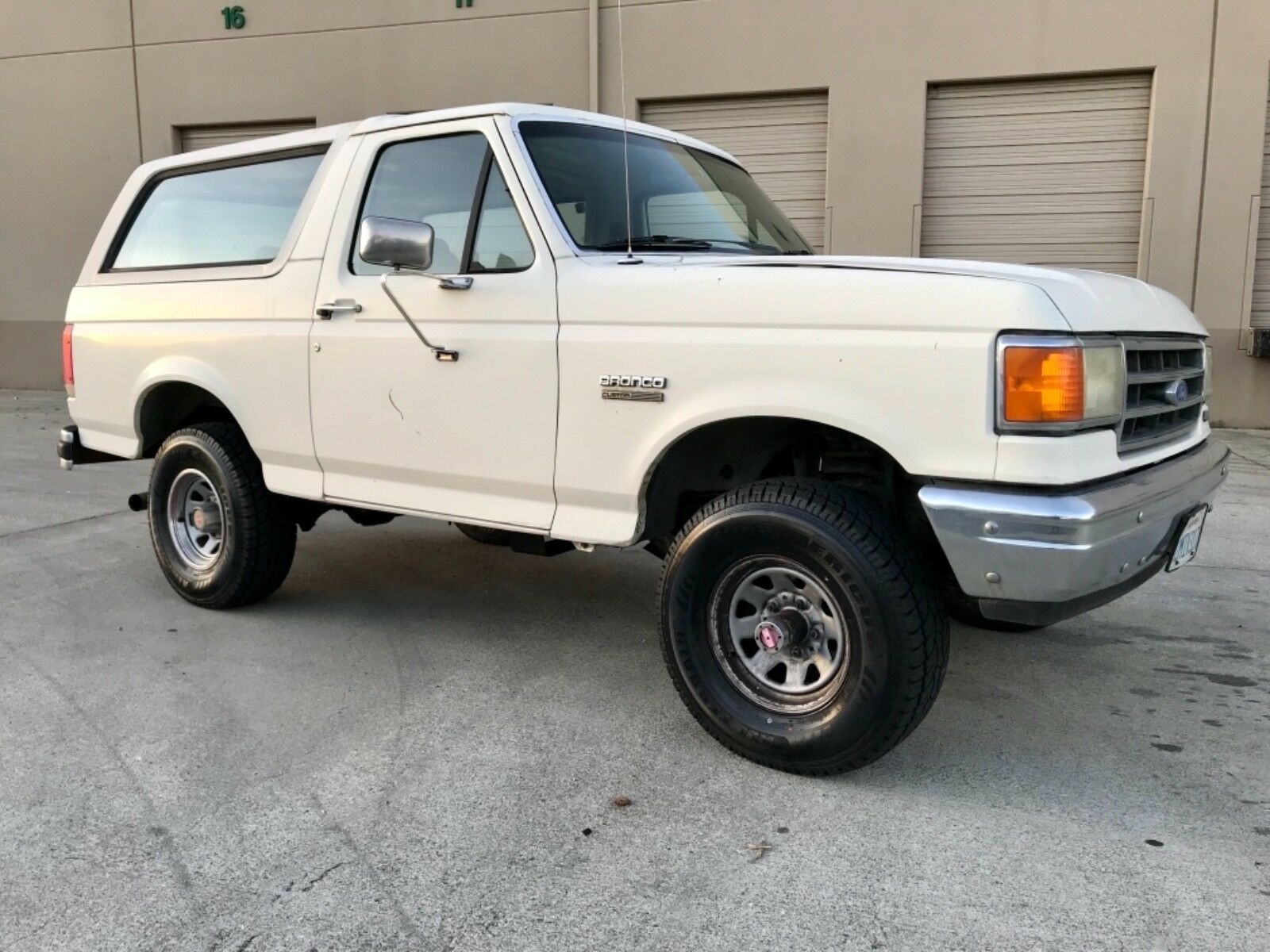 Used 1989 Ford Bronco -CUSTOM-ONE OWNER CALIFORNIA SUV-85K MILES-4X4- | Mundelein, IL