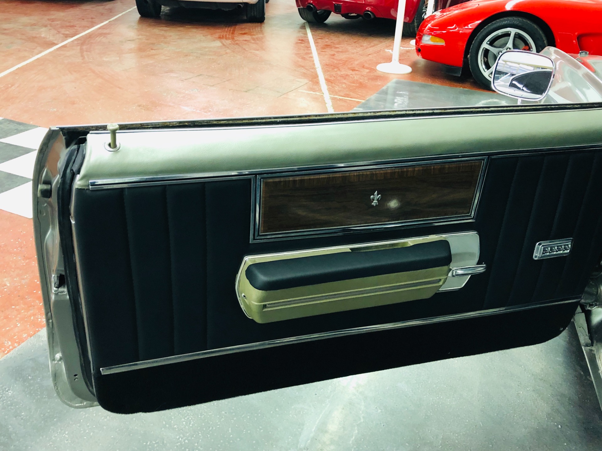 Used 1968 Chevrolet Caprice -NEW LOW PRICE -COOL CUSTOM CAPRICE- AIR RIDE- NEW PAINT- SEE VIDEO | Mundelein, IL
