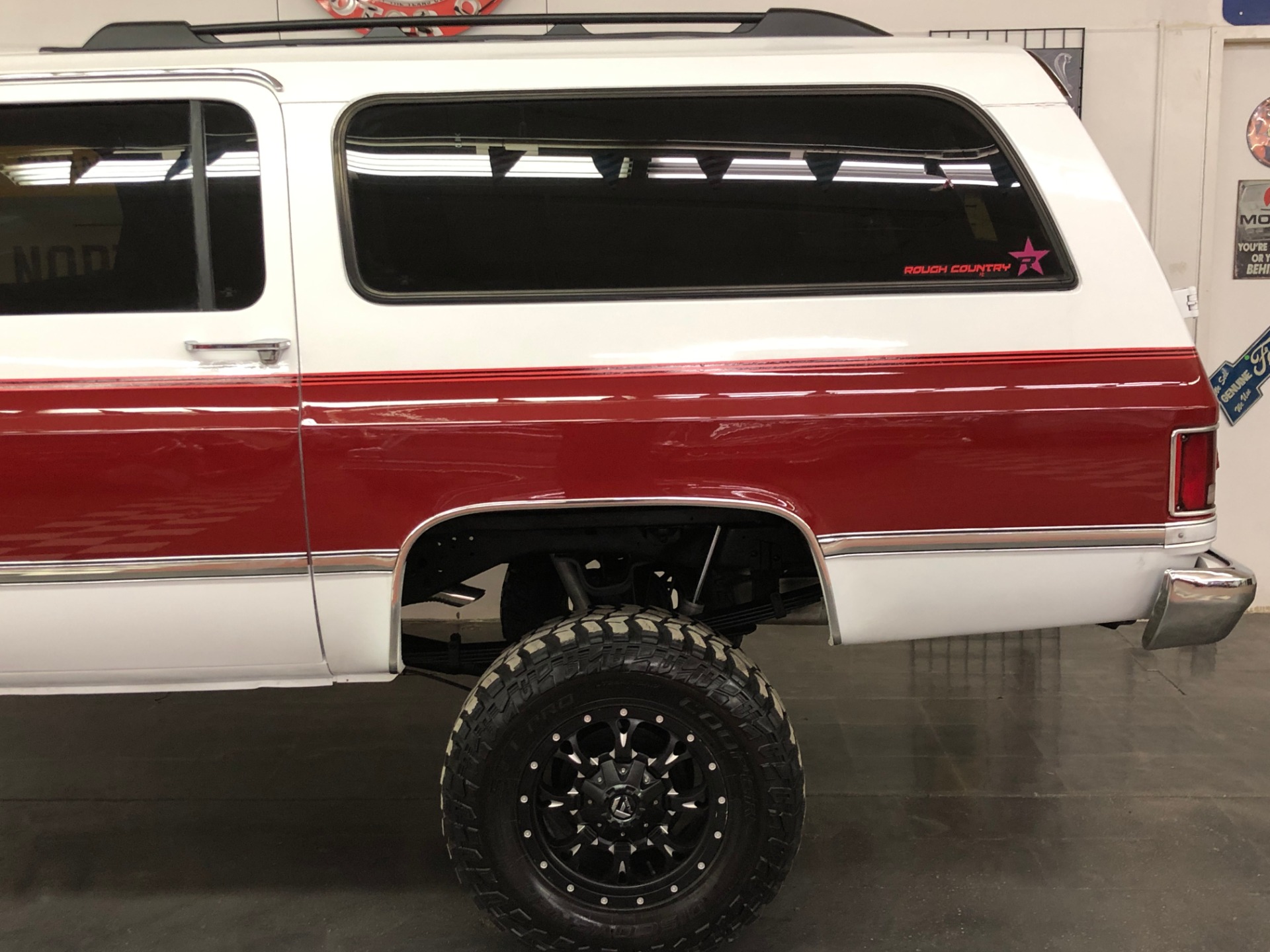 Used 1988 Chevrolet Suburban -Silverado Package-Air conditioning-4X4-3rd Row- VIDEO | Mundelein, IL