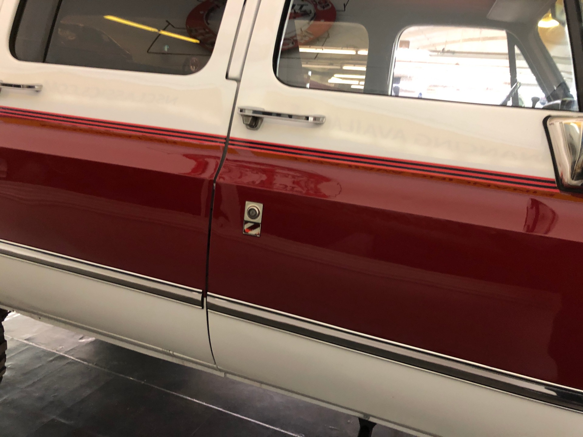 Used 1988 Chevrolet Suburban -Silverado Package-Air conditioning-4X4-3rd Row- VIDEO | Mundelein, IL