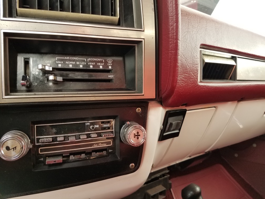 Used 1988 Chevrolet Suburban -Silverado Package-Air conditioning-4X4-3rd Row- VIDEO | Mundelein, IL
