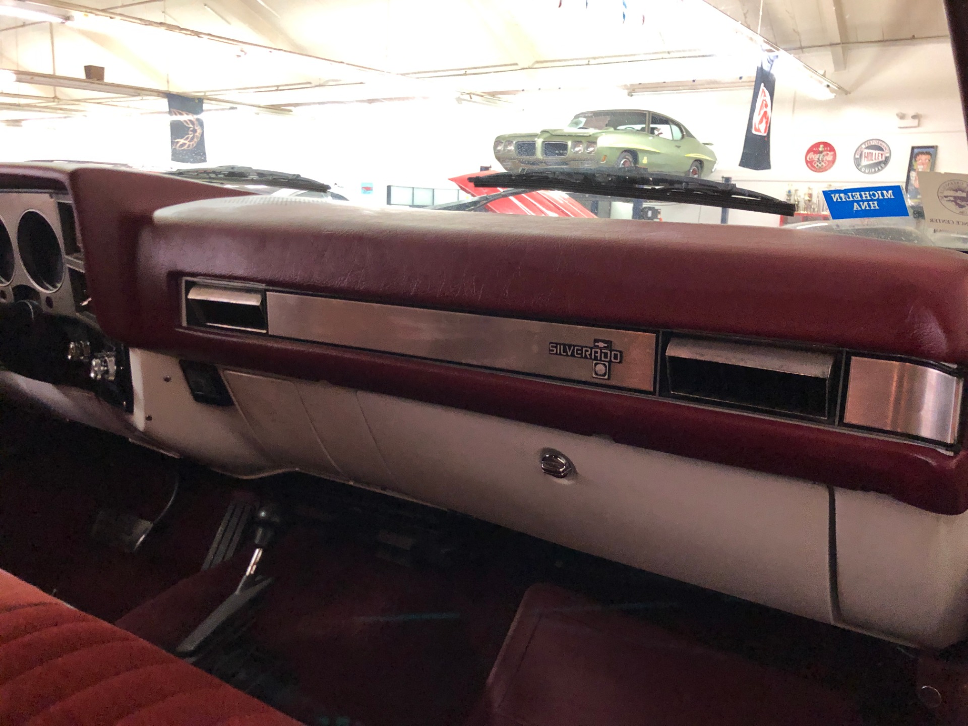 Used 1988 Chevrolet Suburban -Silverado Package-Air conditioning-4X4-3rd Row- VIDEO | Mundelein, IL