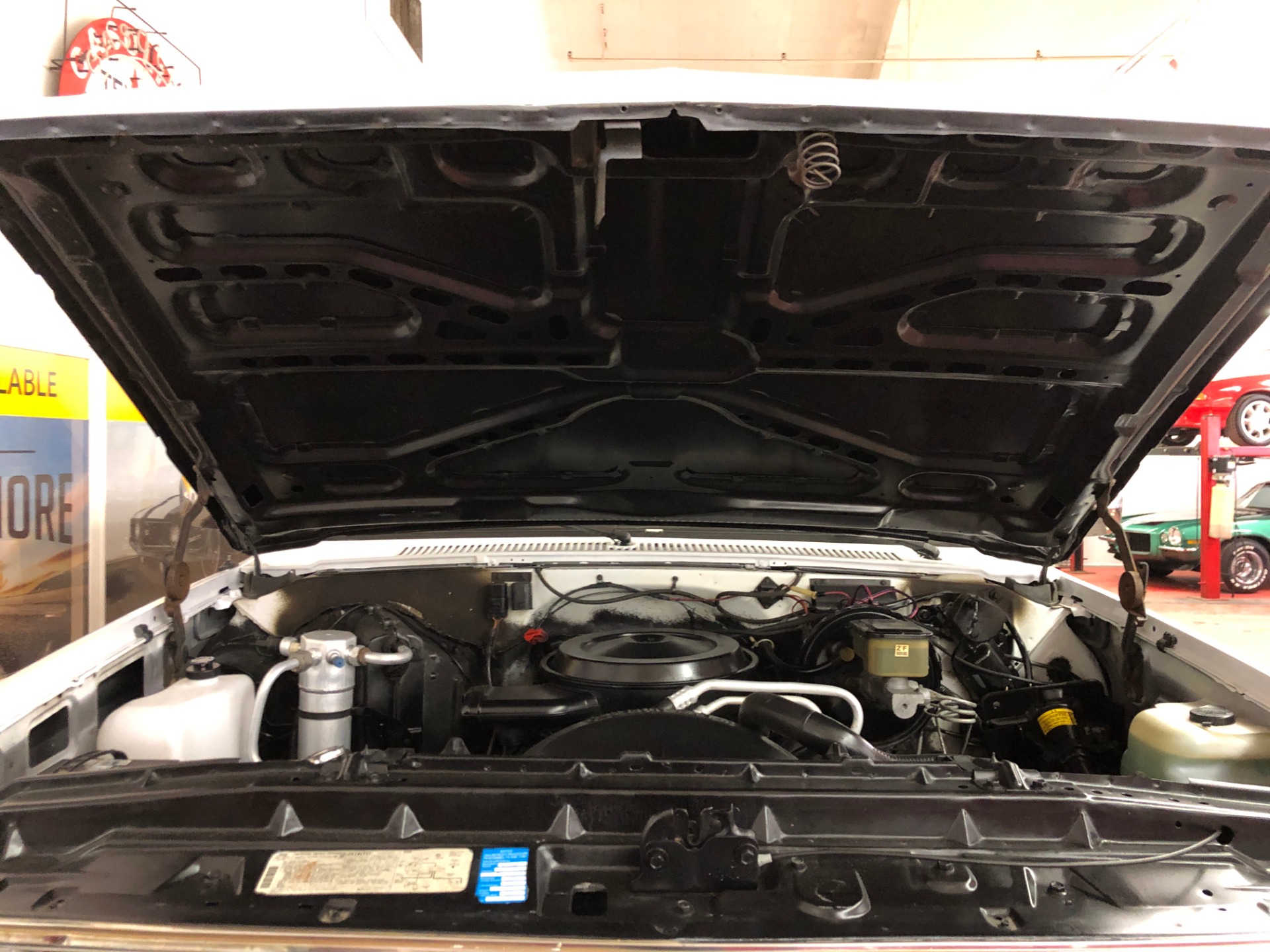 Used 1988 Chevrolet Suburban -Silverado Package-Air conditioning-4X4-3rd Row- VIDEO | Mundelein, IL