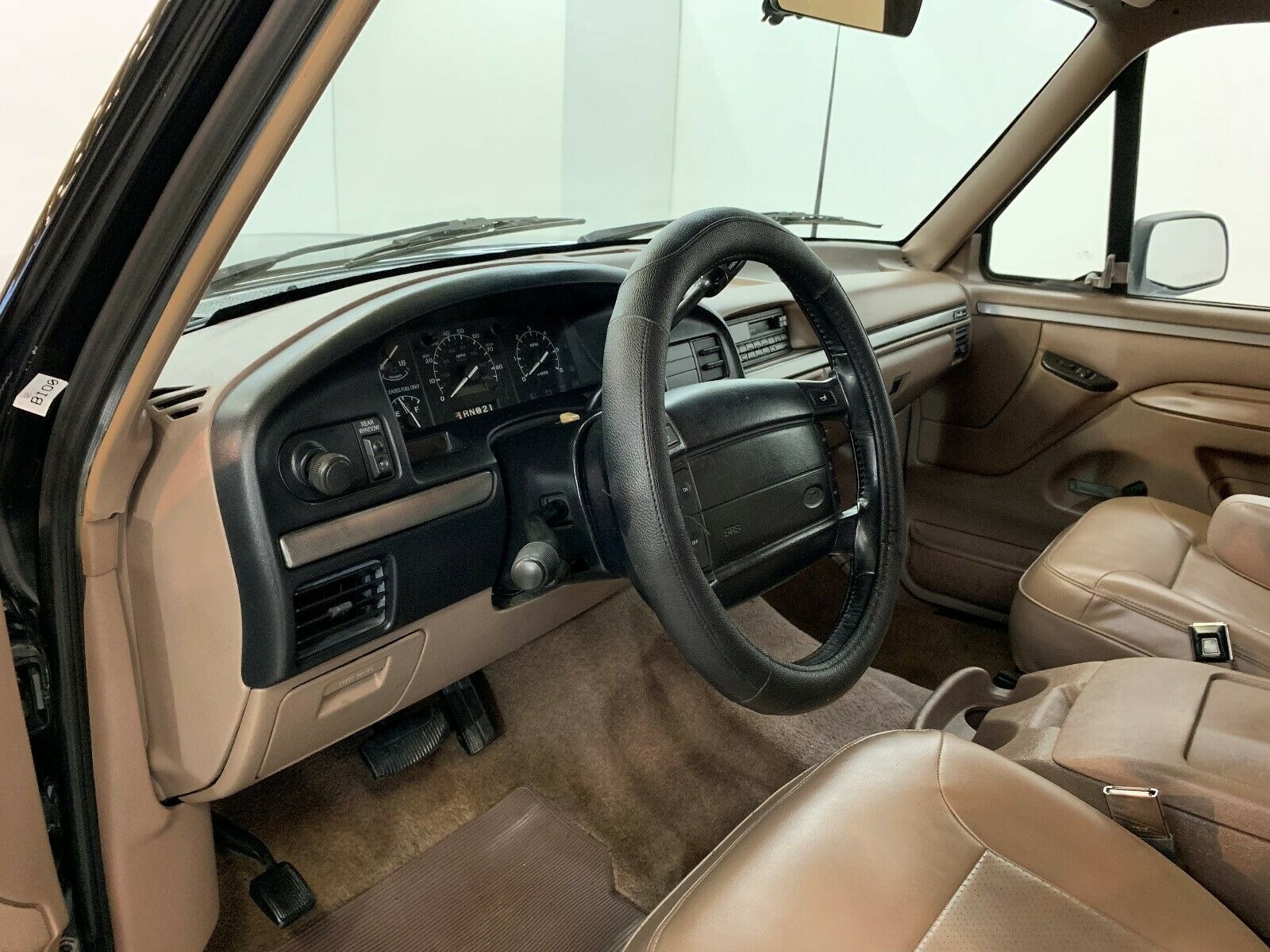 Used 1995 Ford Bronco -EDDIE BAUER-4WD-CALIFORNIA SUV-SOLID AND READY- | Mundelein, IL