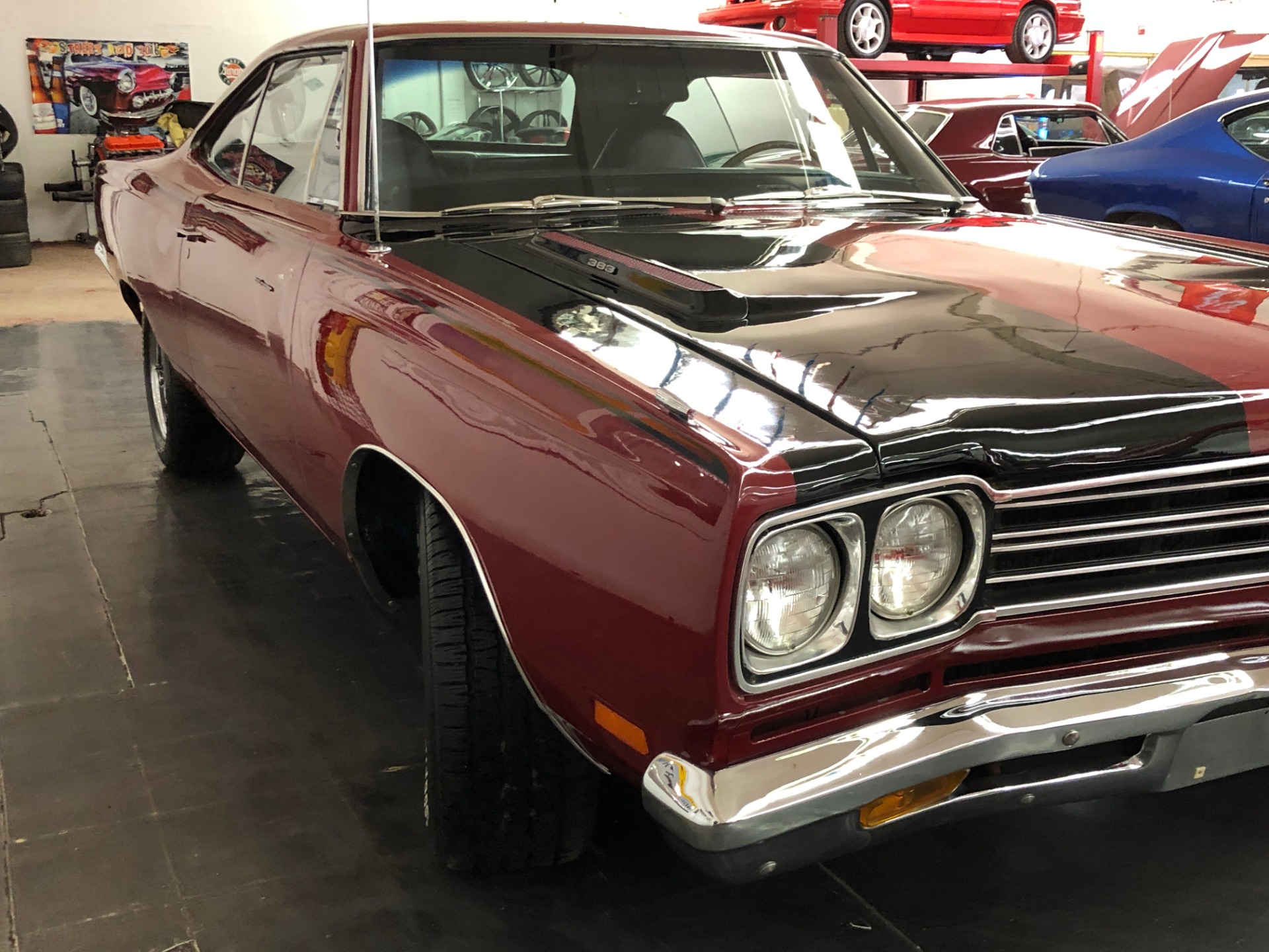Used 1969 Plymouth RoadRunner -Beep Beep-Real RM23 Code-4 Speed Mopar-VIDEO | Mundelein, IL