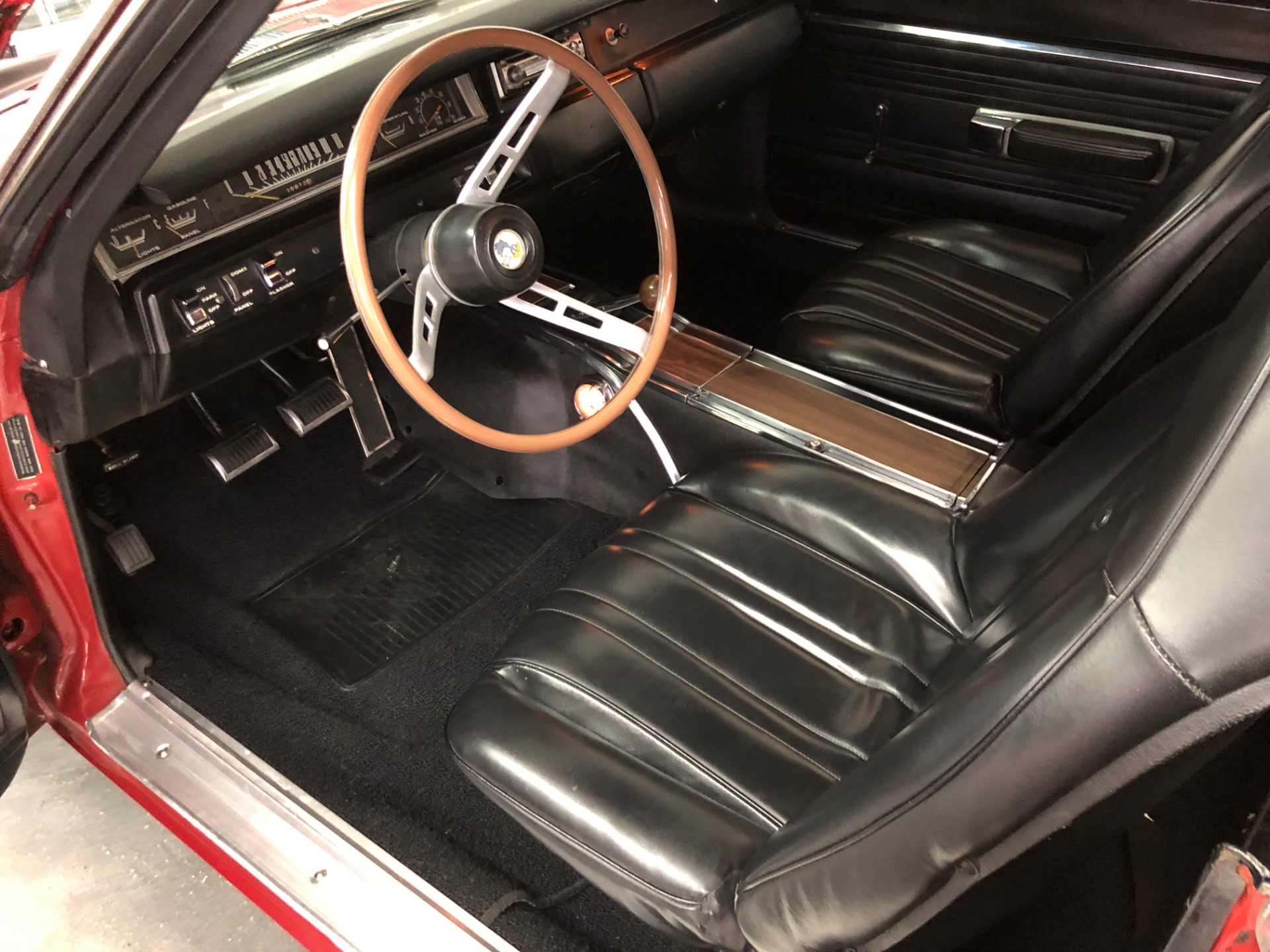 Used 1969 Plymouth RoadRunner -Beep Beep-Real RM23 Code-4 Speed Mopar-VIDEO | Mundelein, IL