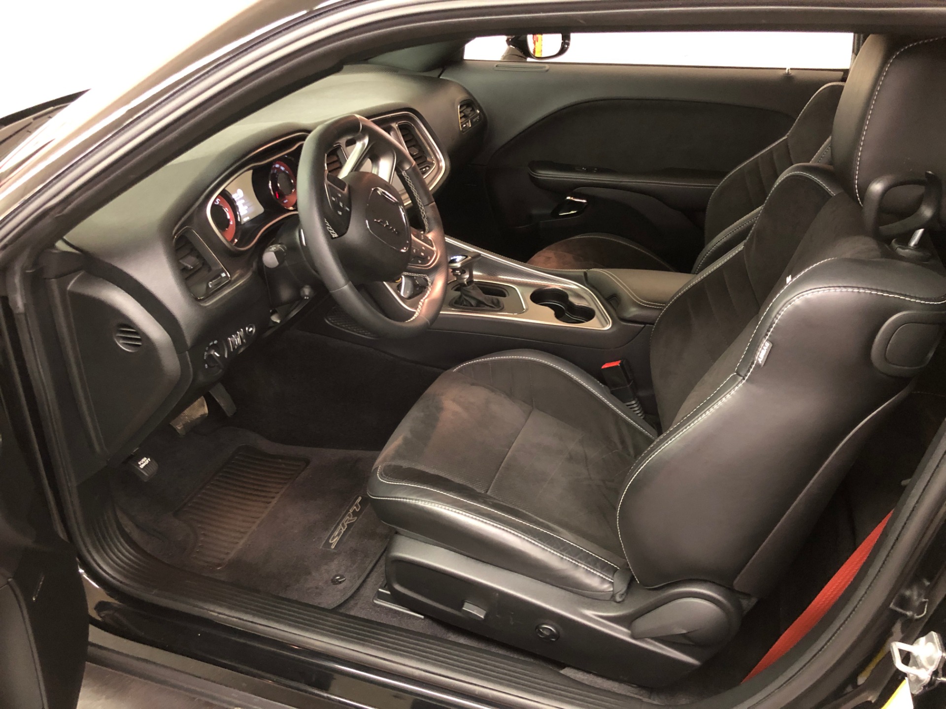 Used 2016 Dodge Challenger HELLCAT-SRT WARRANTY-ONE OWNER-LIKE NEW-SEE VIDEO | Mundelein, IL