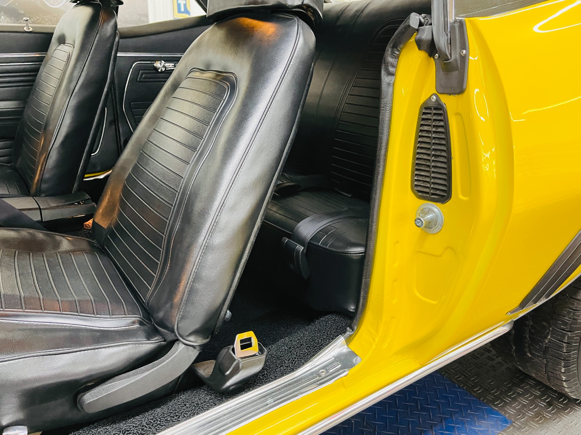 Used 1969 Chevrolet Camaro - DAYTONA YELLOW - X11 TRIM GROUP - VERY CLEAN - SEE VIDEO | Mundelein, IL