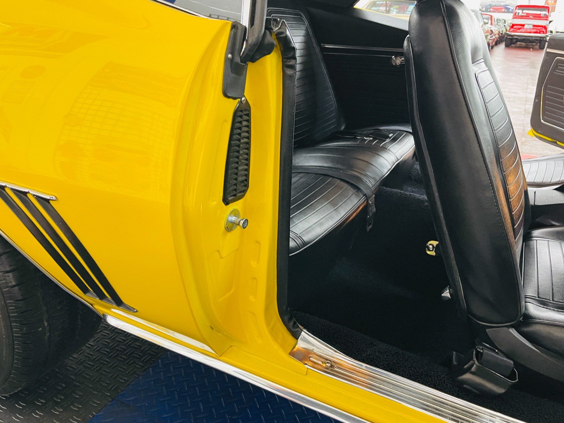 Used 1969 Chevrolet Camaro - DAYTONA YELLOW - X11 TRIM GROUP - VERY CLEAN - SEE VIDEO | Mundelein, IL