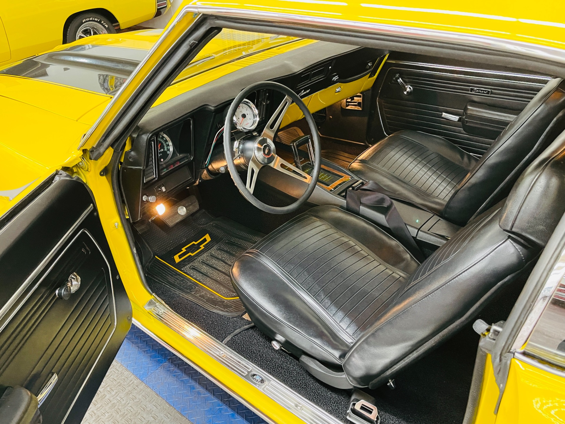 Used 1969 Chevrolet Camaro - DAYTONA YELLOW - X11 TRIM GROUP - VERY CLEAN - SEE VIDEO | Mundelein, IL