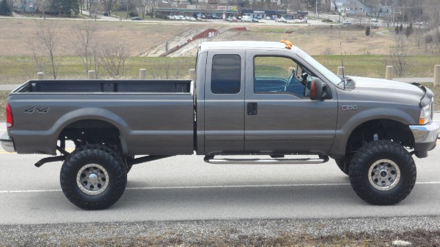 Used 2003 Ford F250 Lariet XLT-SUPER DUTY LIFTED-sold by owner | Mundelein, IL