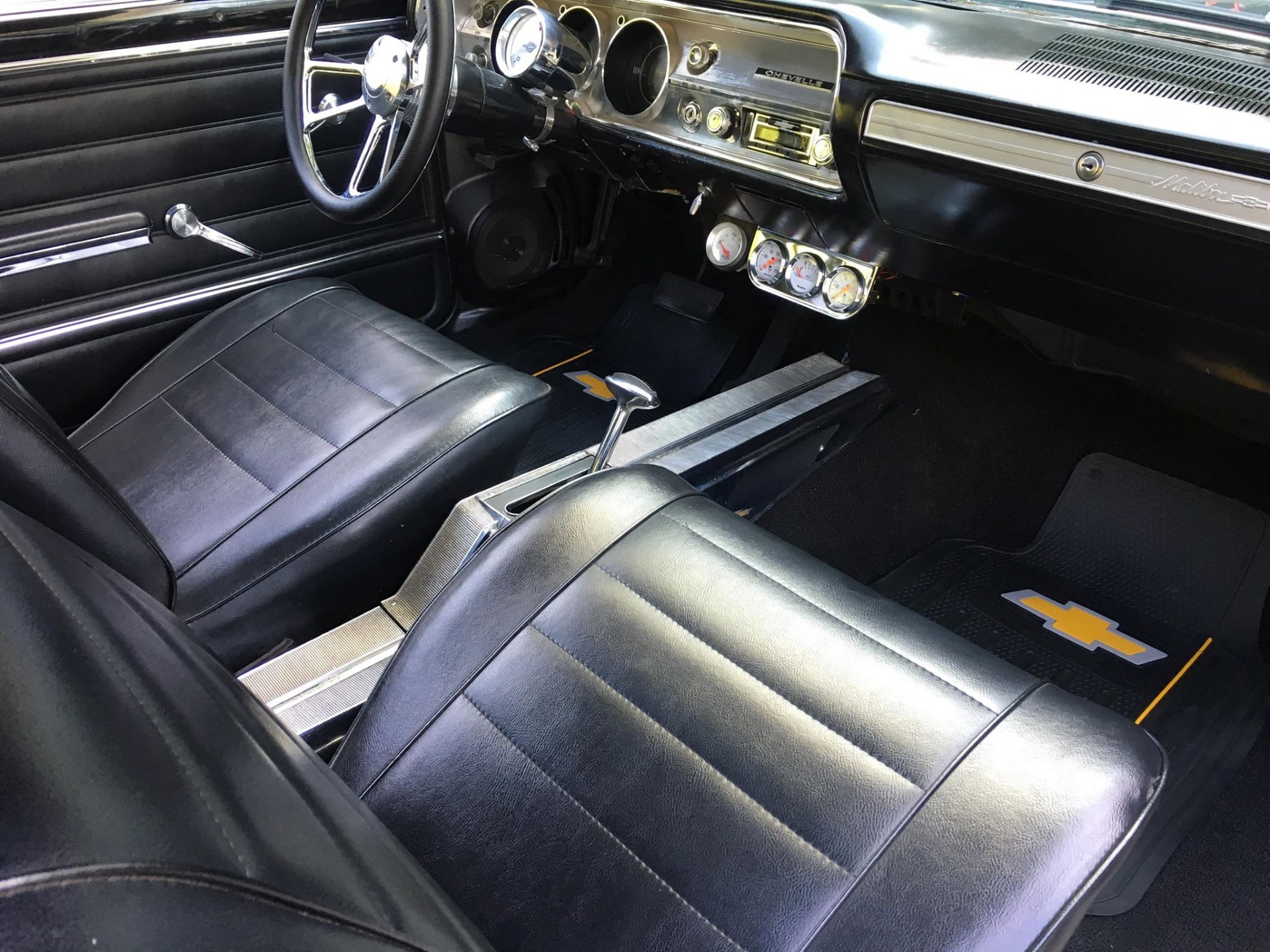 Used 1965 Chevrolet Chevelle -FUEL INJECTED WITH 700R4 OVERDRIVE TRANSMISSION- | Mundelein, IL